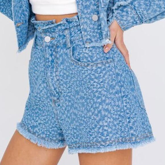 Le Lis S Blue Textured Cutoff Raw Hem Ruffle Trim High Rise Denim Jean Shorts - Picture 1 of 10